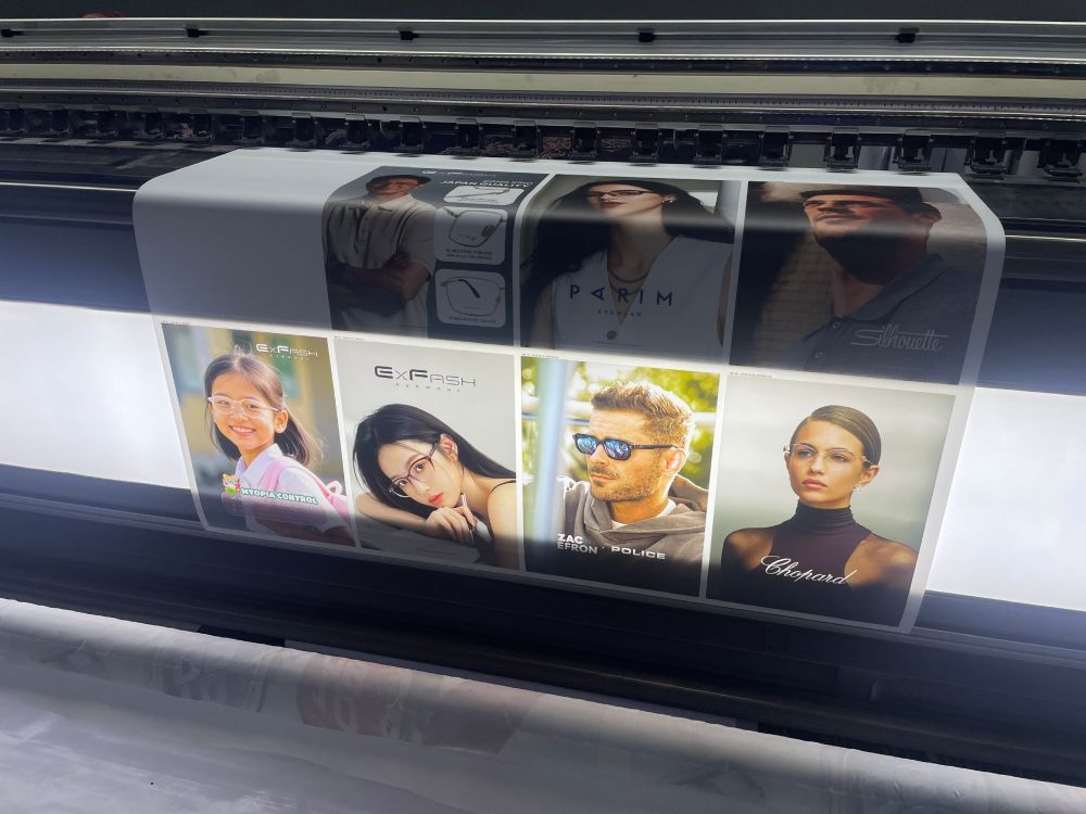 backlit film in tại xưởng quảng cáo Tân Hải Thái